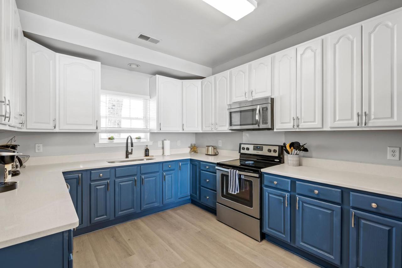 ☆Live On The Water! Lake Palmetto Palm W/ Patio - 10Min To Downtown & Beaches☆ Charleston Esterno foto