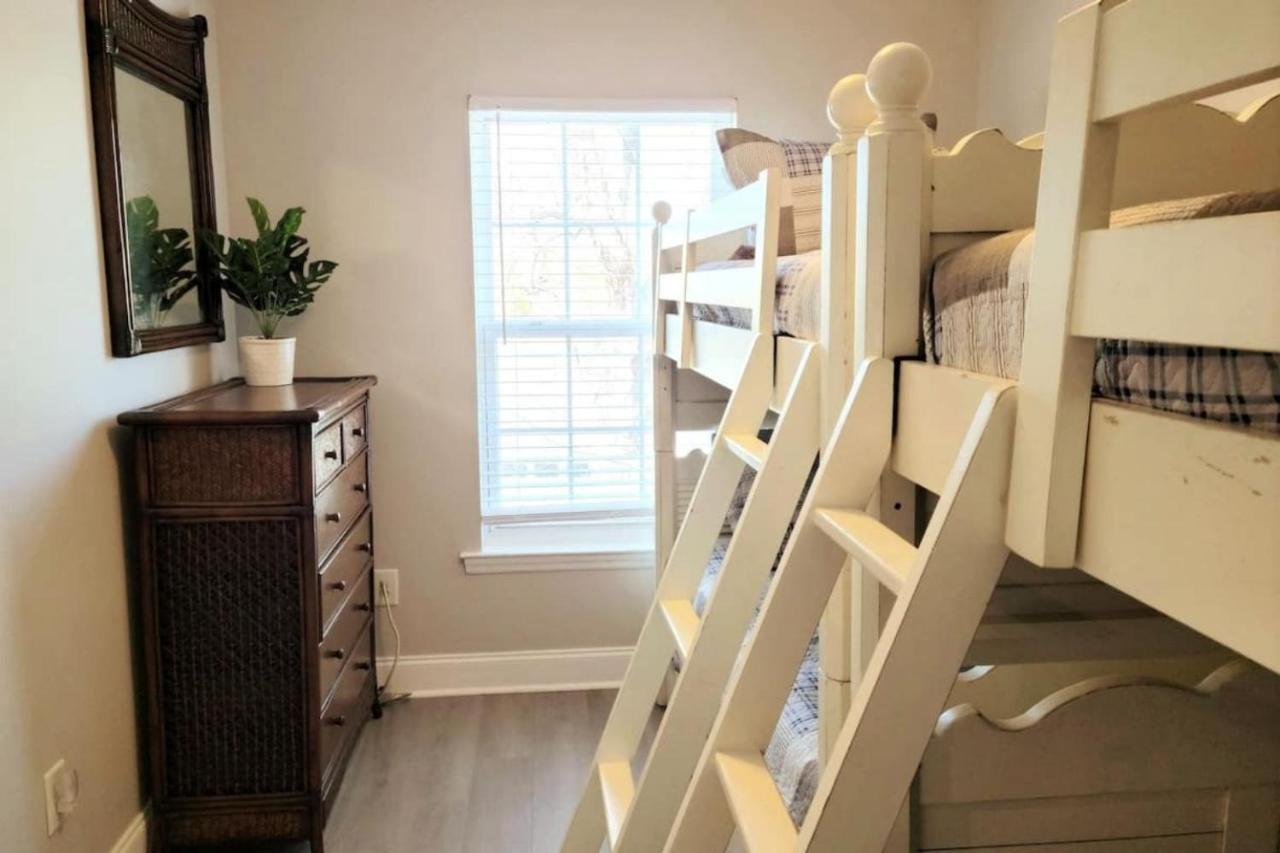 ☆Live On The Water! Lake Palmetto Palm W/ Patio - 10Min To Downtown & Beaches☆ Charleston Esterno foto