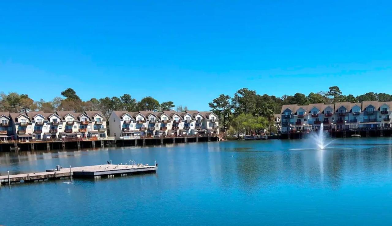 ☆Live On The Water! Lake Palmetto Palm W/ Patio - 10Min To Downtown & Beaches☆ Charleston Esterno foto