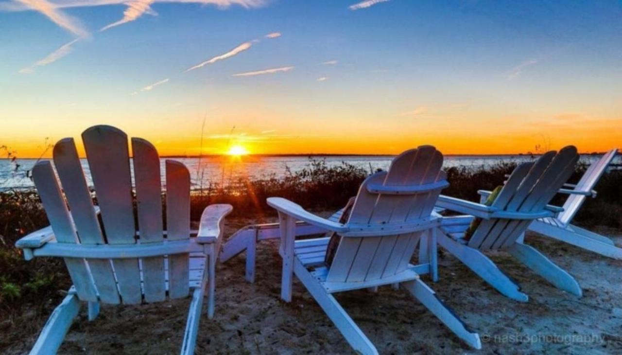 ☆Live On The Water! Lake Palmetto Palm W/ Patio - 10Min To Downtown & Beaches☆ Charleston Esterno foto